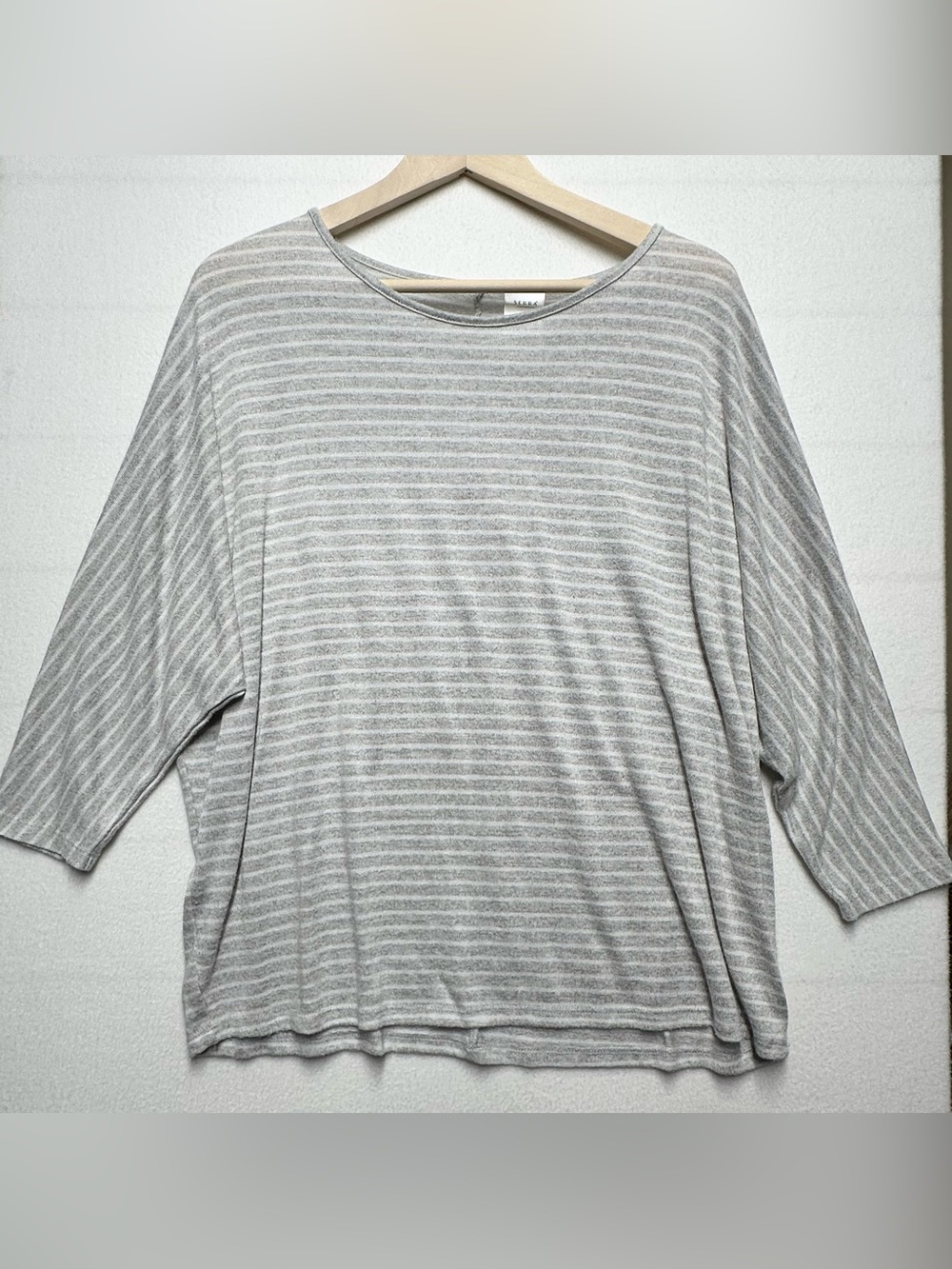 SERRA Women’s XL Gray & White Striped Dolman Sleeve Top – Soft Stretch Knit
